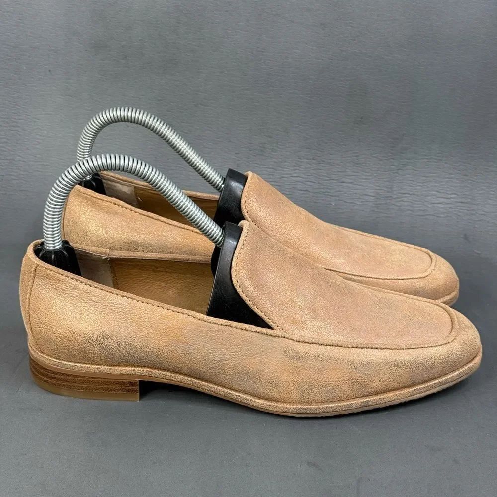 DONALD J PLINER Tamryn leather Beige gold slip on loafer shoes womens size 6.5